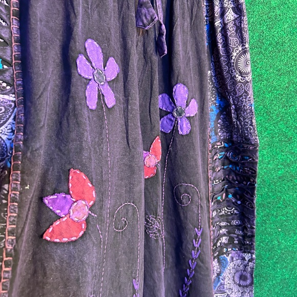 174 NWT Purple Hippie Handmade Floral Embroidered W/Leg Boho Trouser Crop Pant - Picture 7 of 15